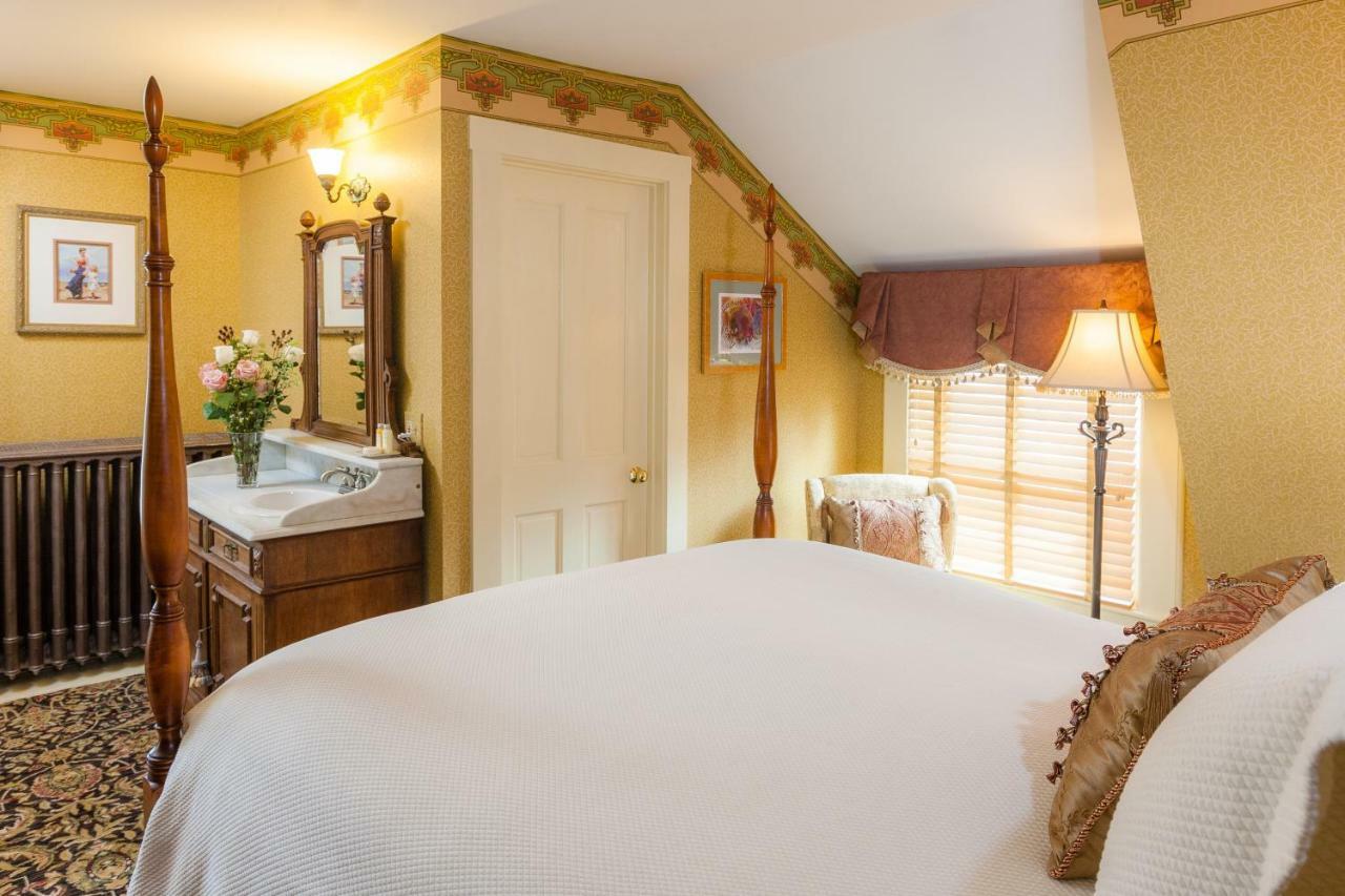 The Village Of 4* Woodstock